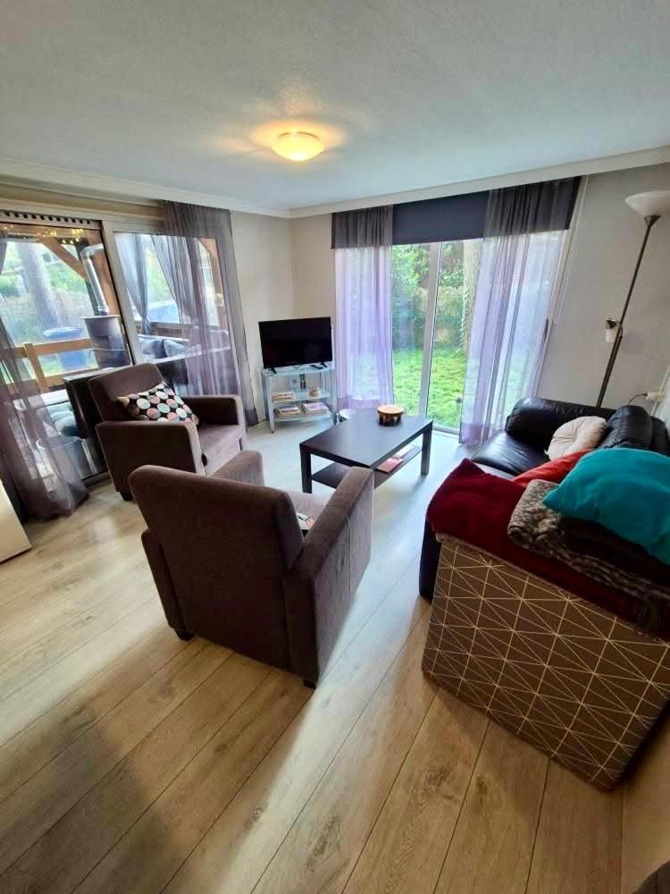 Cosy Chalet Veluwe With A Spacious Garden And Veranda Doornspijk Exterior photo